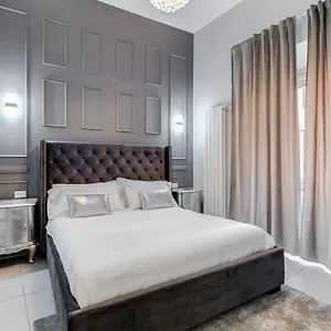 Apartamento Luxury Trevi Fountain - Your Italian Holidays, Roma
